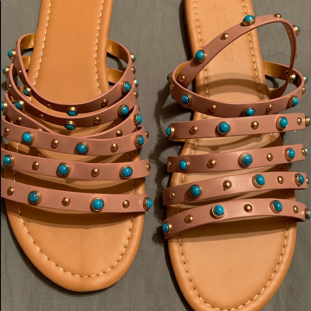 VWT strapping turquoise stone sandals